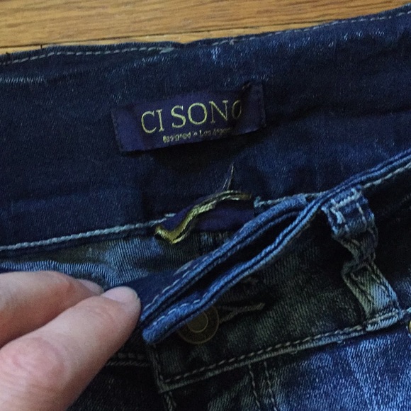 DONATED - Picture 2 of 4